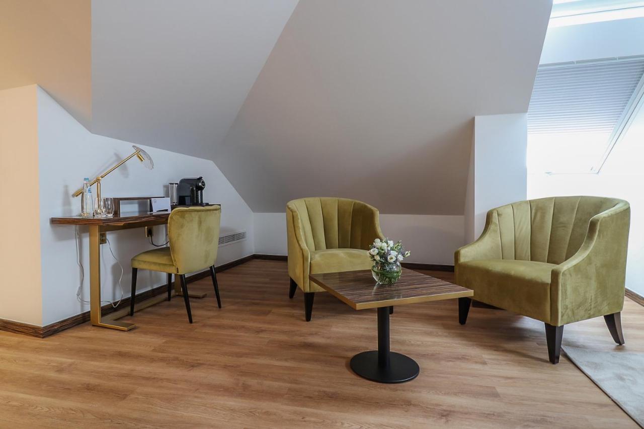 Hotel Republica Boutique Hotel Tomar Eksteriør billede A suite at the Hotel