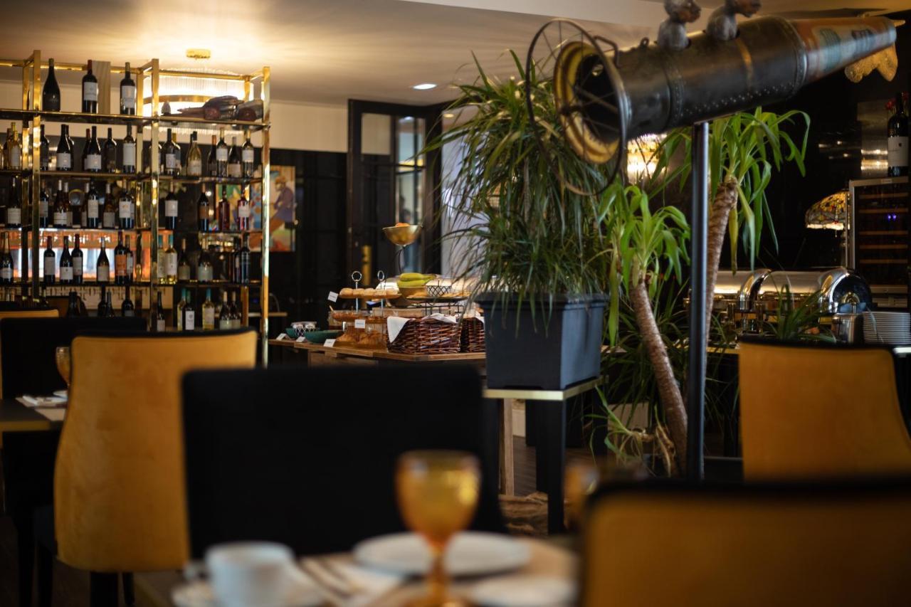 Hotel Republica Boutique Hotel Tomar Eksteriør billede The interior of the restaurant