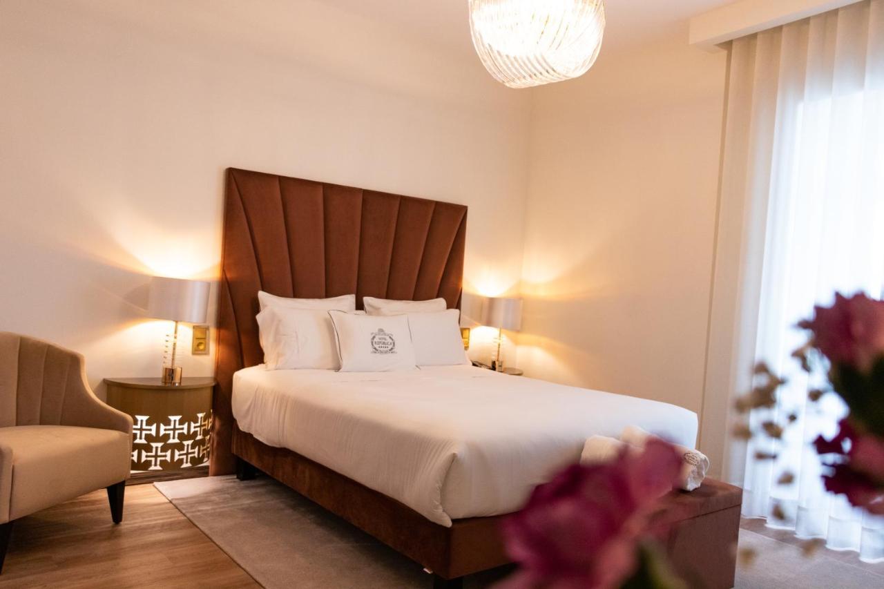 Hotel Republica Boutique Hotel Tomar Eksteriør billede A bedroom at the hotel