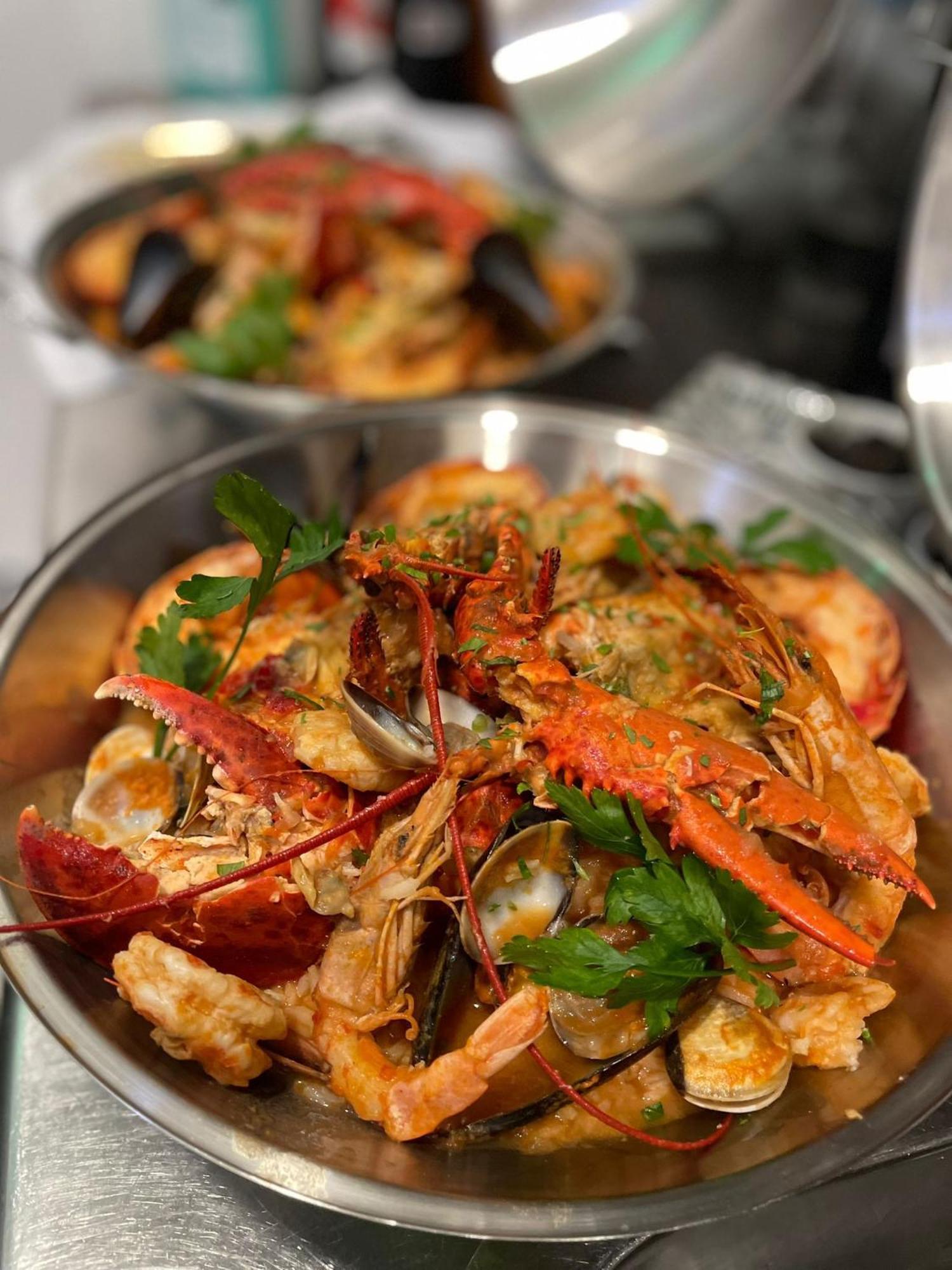 Hotel Republica Boutique Hotel Tomar Eksteriør billede A seafood dish