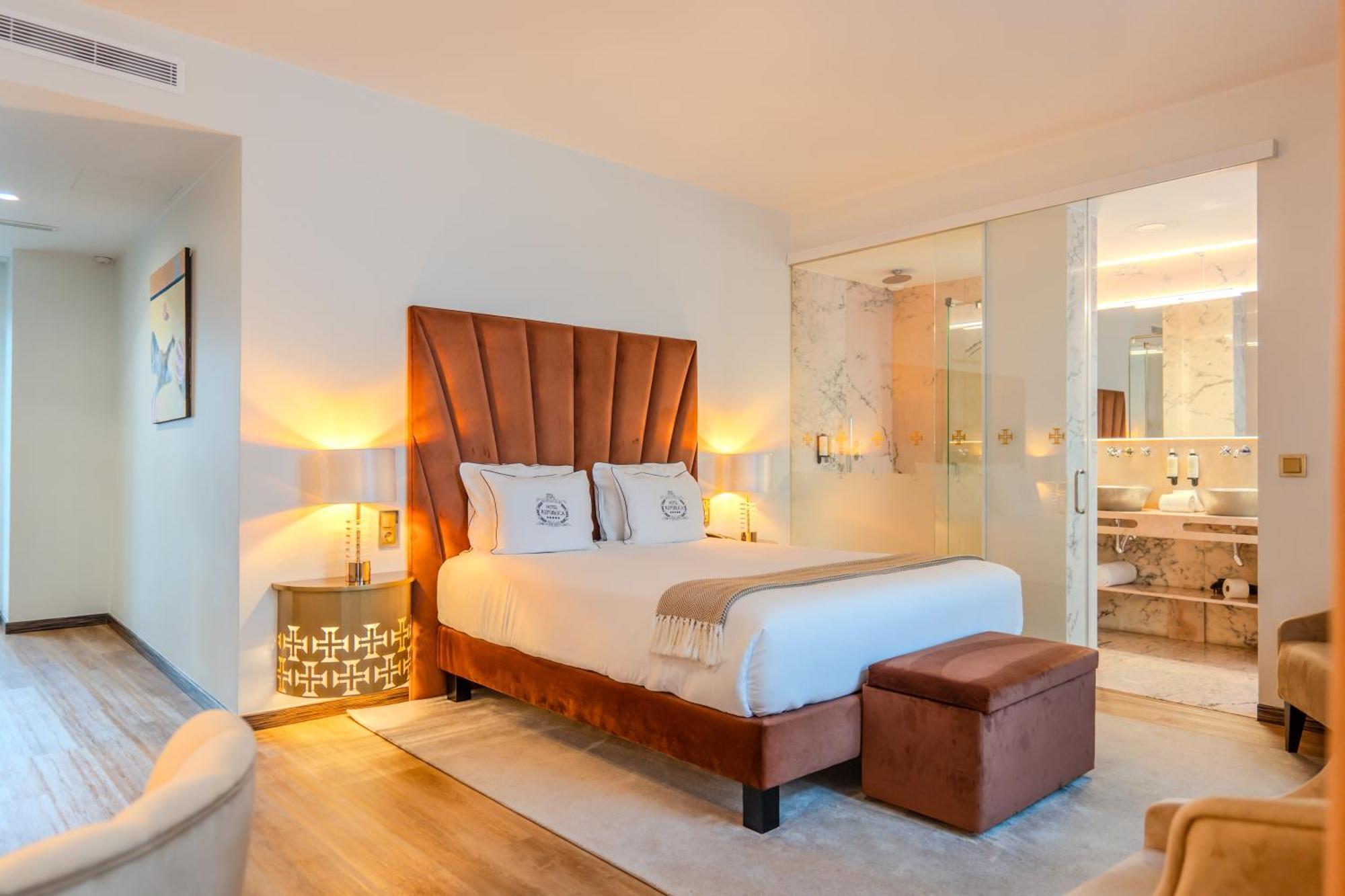 Hotel Republica Boutique Hotel Tomar Eksteriør billede A bedroom at the hotel