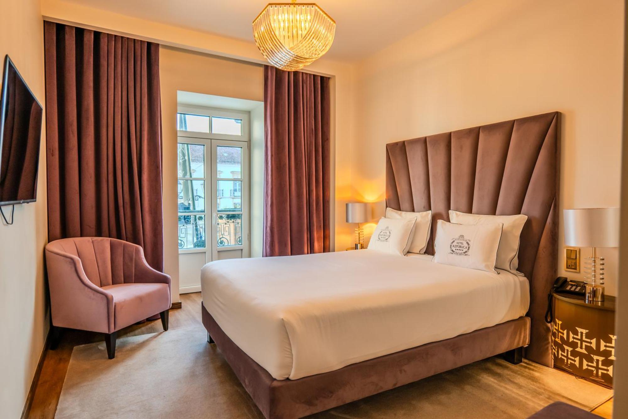 Hotel Republica Boutique Hotel Tomar Eksteriør billede Deluxe Room