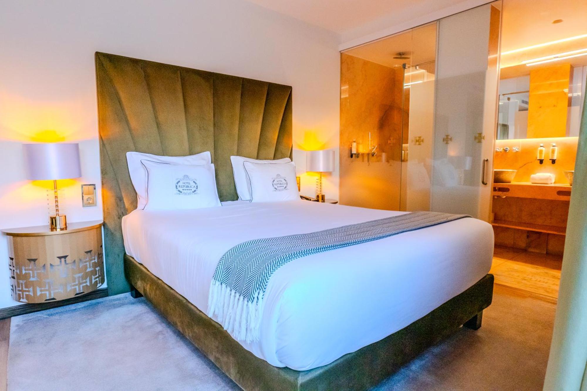Hotel Republica Boutique Hotel Tomar Eksteriør billede A bedroom at the hotel